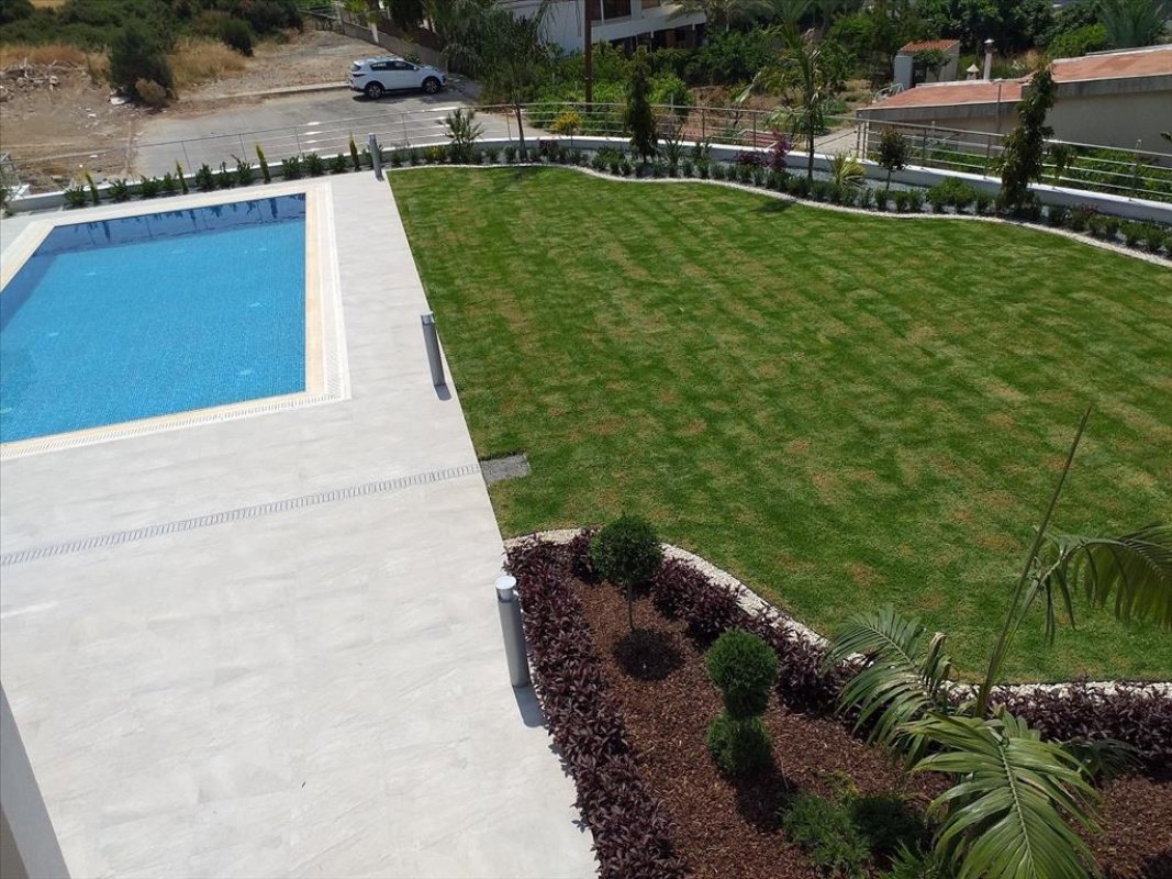 6 bedrooms Villa in Limassol, Cyprus No. 38439