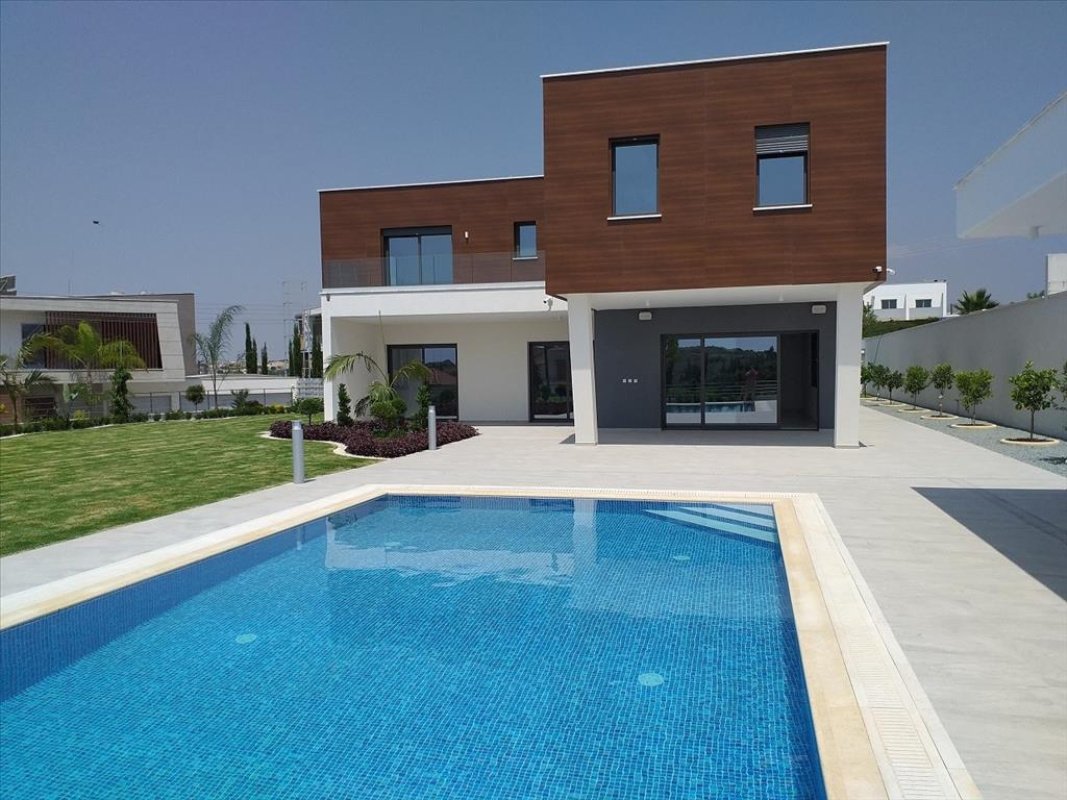 6 bedrooms Villa in Limassol, Cyprus No. 38439