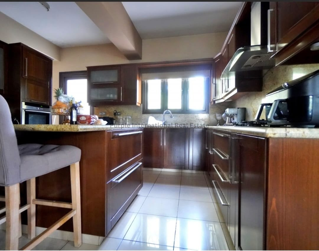 4 bedrooms Villa in Mosfiloti, Larnaka, Cyprus No. 56597
