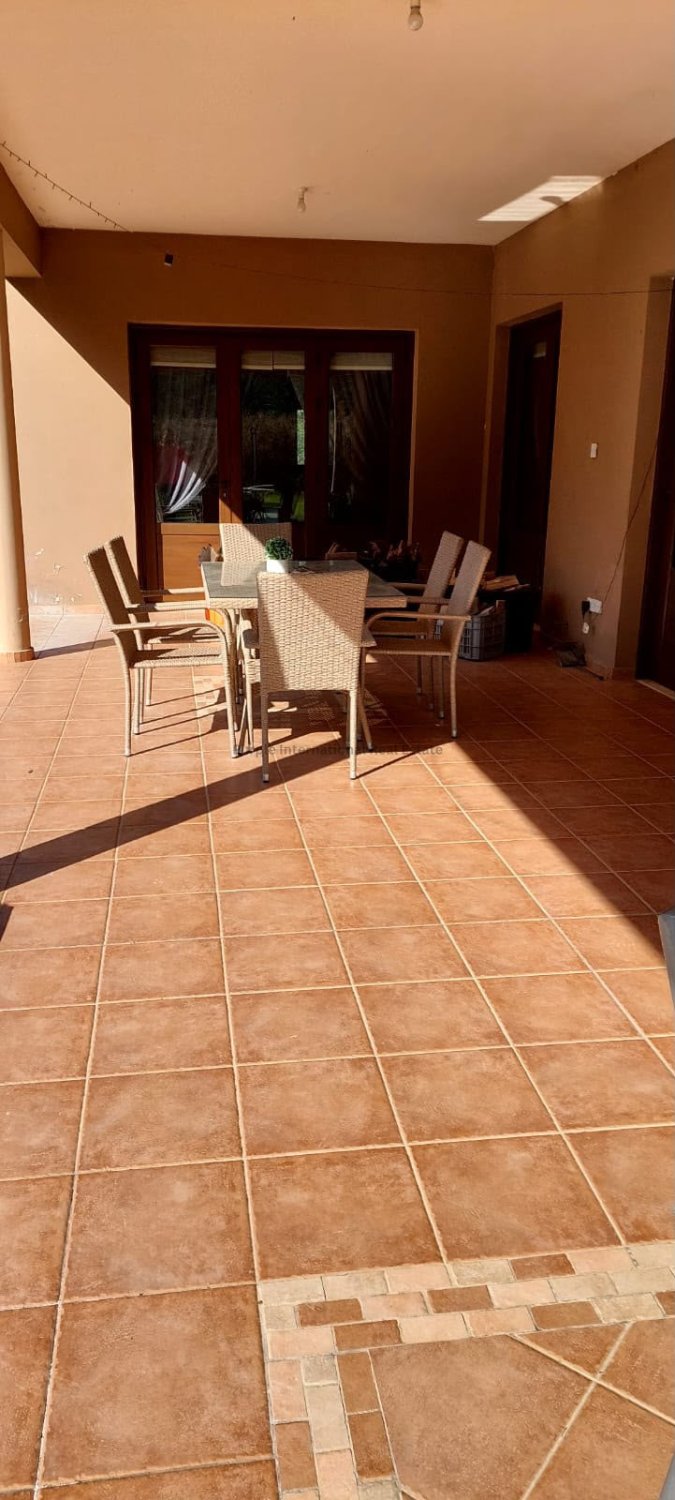 4 bedrooms Villa in Mosfiloti, Larnaka, Cyprus No. 56597