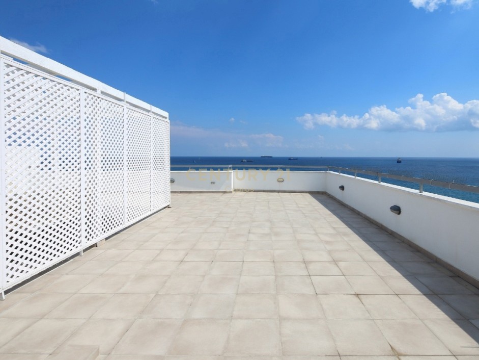 3 bedrooms Duplex in Limassol, Cyprus No. 55061