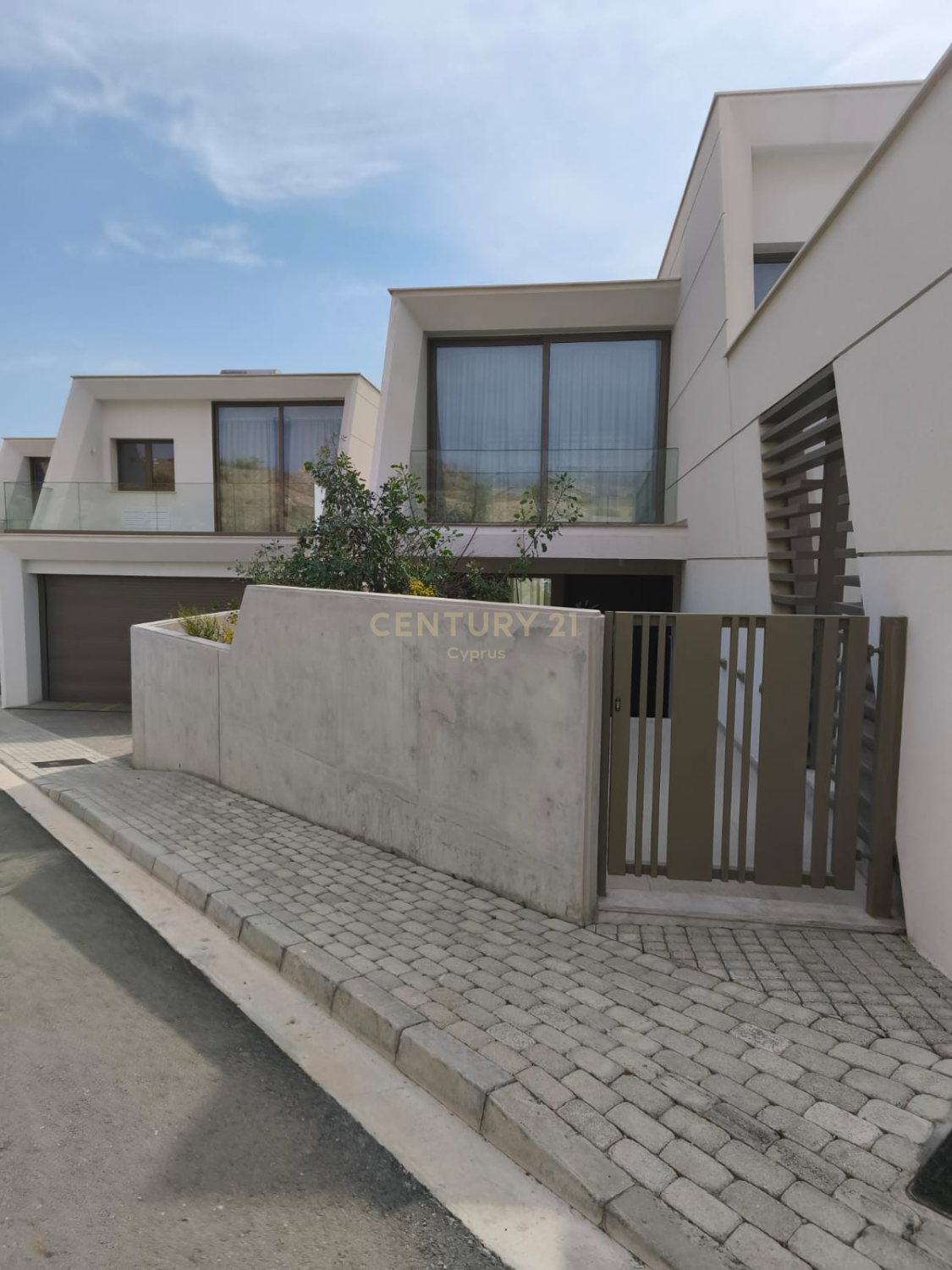 4 bedrooms Villa in Mouttagiaka, Limassol, Cyprus No. 55066