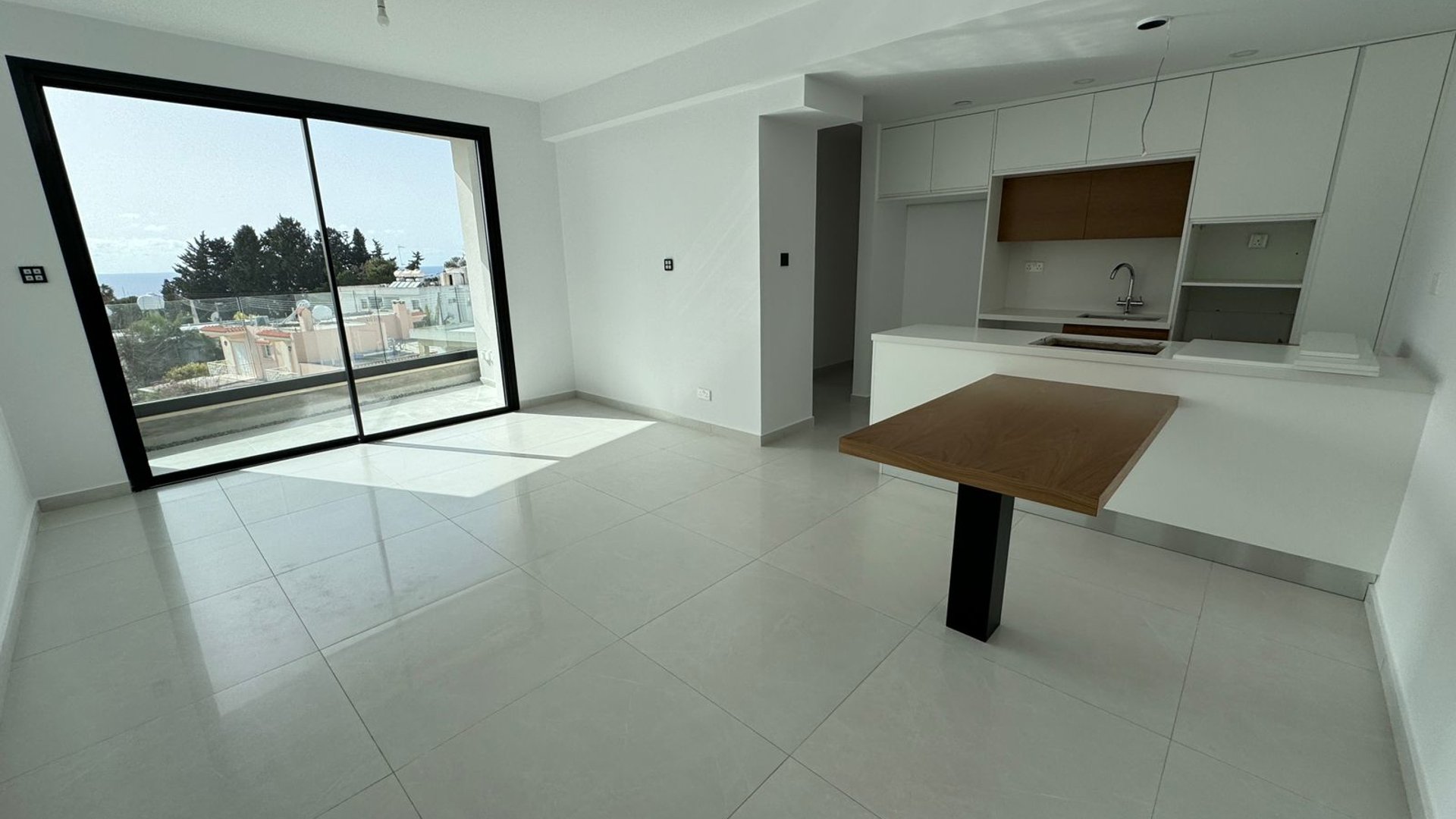 3 bedrooms Apartment in Kissonerga, Paphos, Cyprus No. 30144