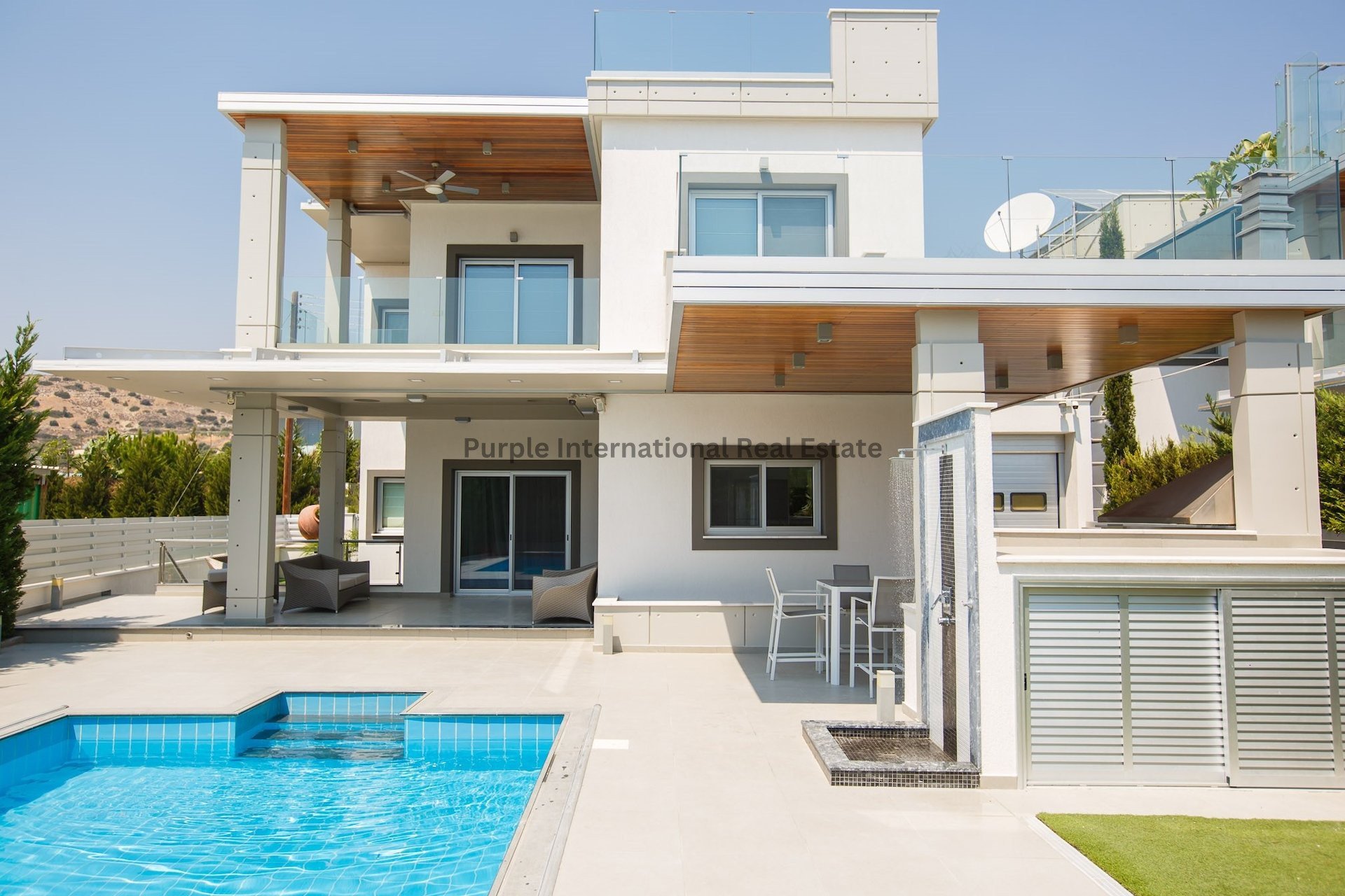 4 bedrooms Villa in Agios Tychonas, Limassol, Cyprus No. 8234