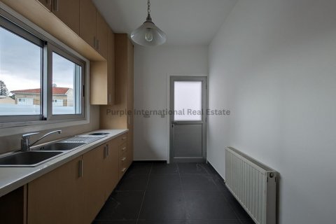 Вилла с 5 спальнями в Никосия, Кипр № 37268 12