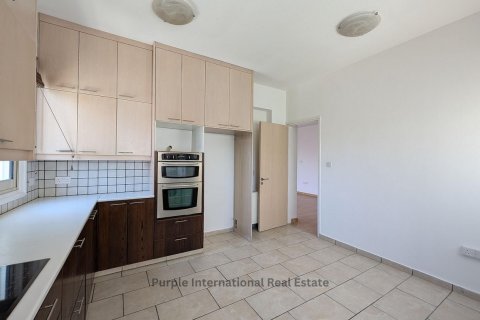 Квартира с 3 спальнями в Строволос, Никосия, Кипр № 37267 19
