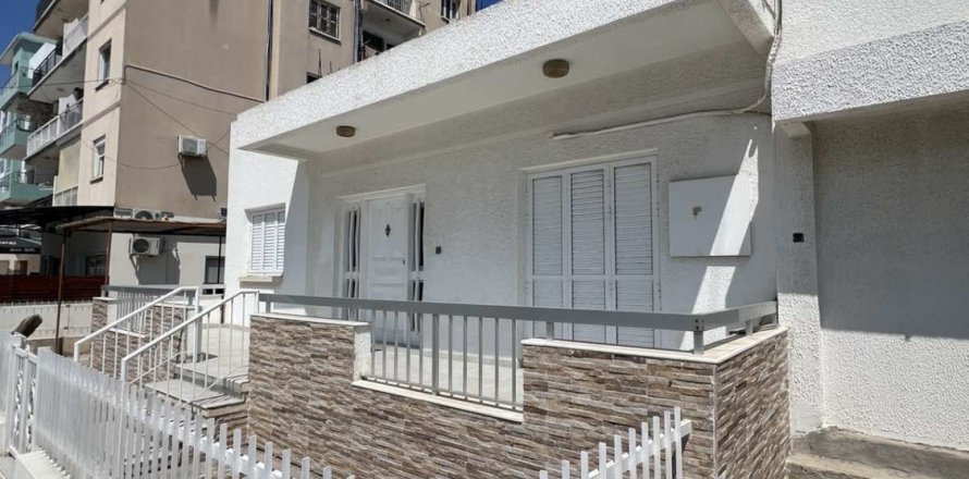 3 bedrooms Townhouse in Larnaca, Larnaka,  No. 39865