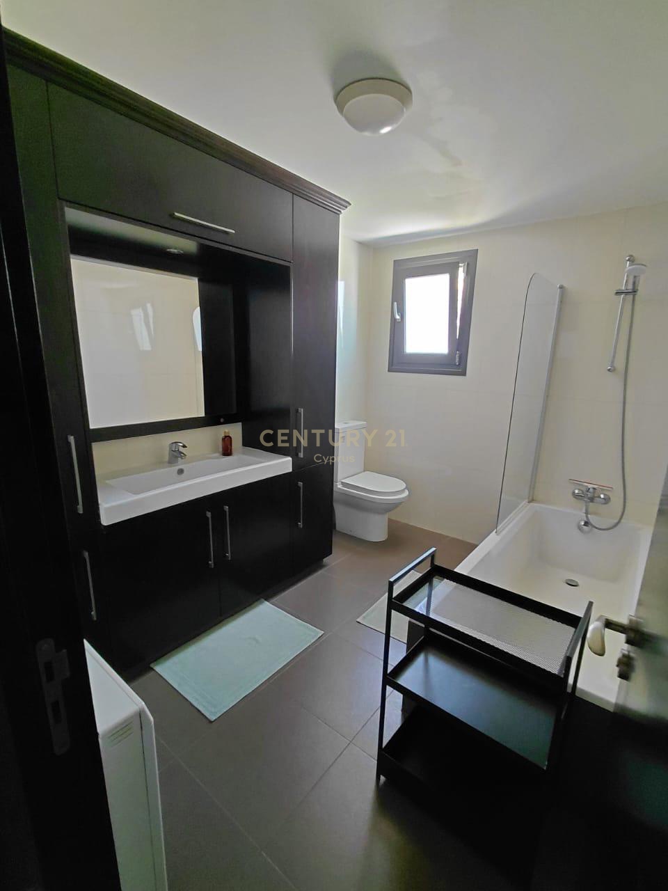 3 bedrooms Apartment in Mesa Geitonia, Limassol, Cyprus No. 55116