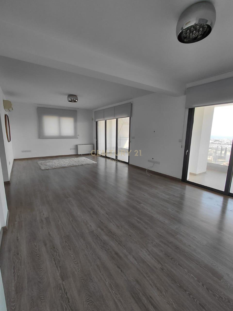 3 bedrooms Apartment in Mesa Geitonia, Limassol, Cyprus No. 55116