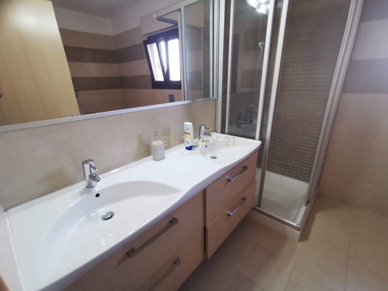 3 dormitorios Villa en Agios Tychonas, Limassol, Chipre No. 55119