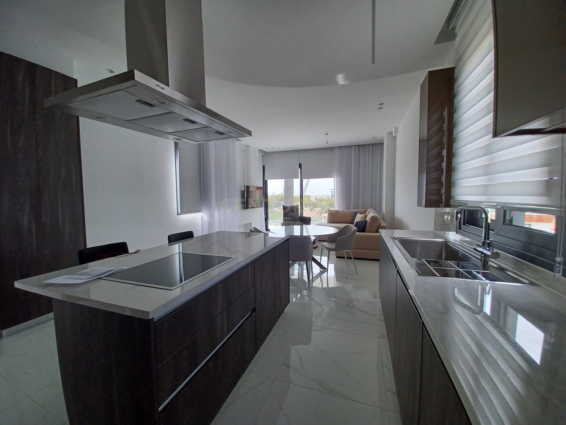3 bedrooms Apartment in Germasogeia, Limassol, Cyprus No. 29831