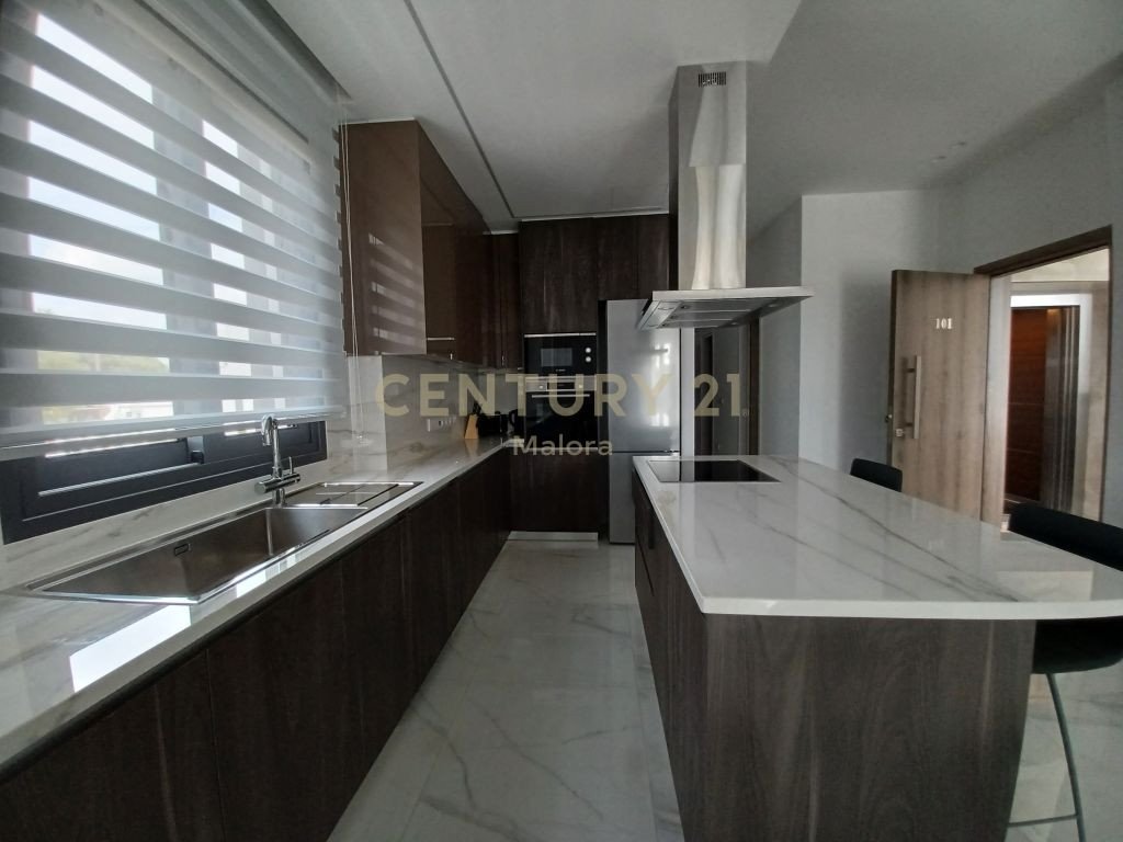 3 bedrooms Apartment in Germasogeia, Limassol, Cyprus No. 29831