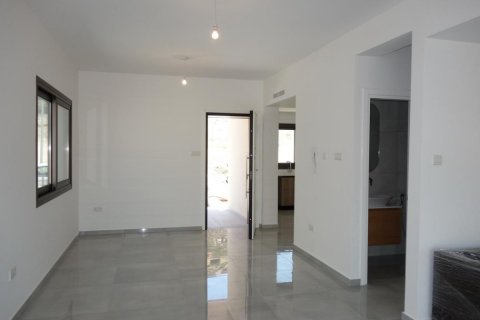 4 bedrooms Villa in Limassol,  No. 38454 4