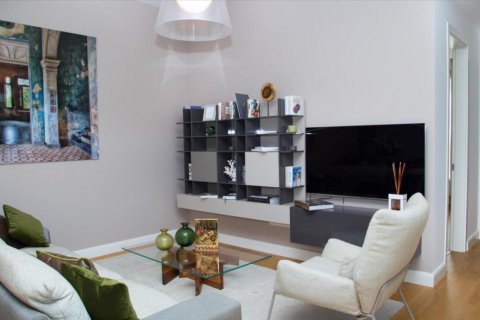 3 bedrooms Apartment in Limassol,  No. 38459 2