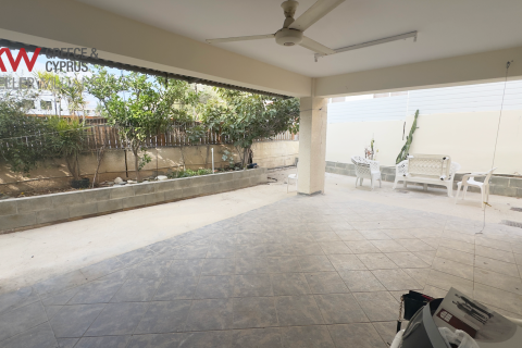 3 bedrooms Townhouse in Larnaca, Larnaka,  No. 39916 10