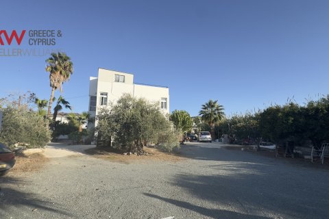 4 bedrooms Townhouse in Livadia, Larnaka,  No. 39917 2