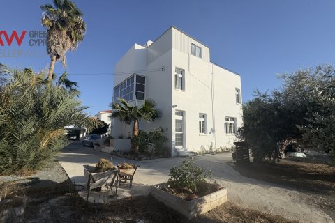 4 bedrooms Townhouse in Livadia, Larnaka,  No. 39917