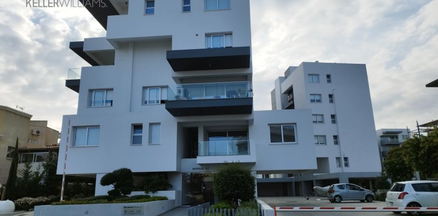 1 bedroom Apartment in Limassol, No. 39918