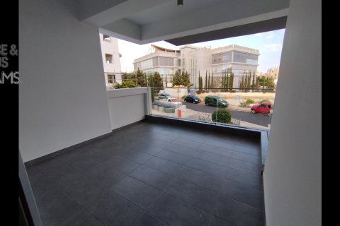 1 bedroom Apartment in Limassol, No. 39918 2