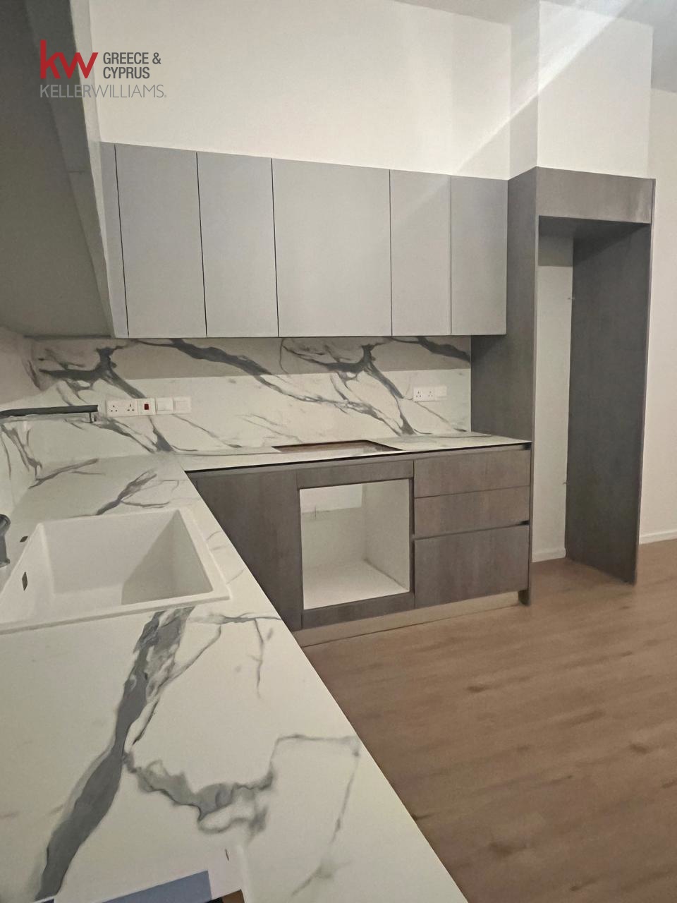 95m2 Apartment in Agios Athanasios, Limassol, Cyprus No. 40535