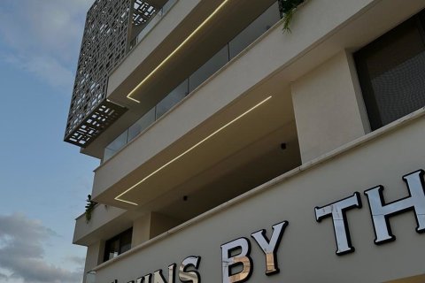 2 bedrooms Apartment in Larnaca, Larnaka,  No. 40404 2