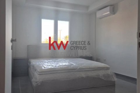 3 bedrooms Apartment in Larnaka,  No. 40409 8