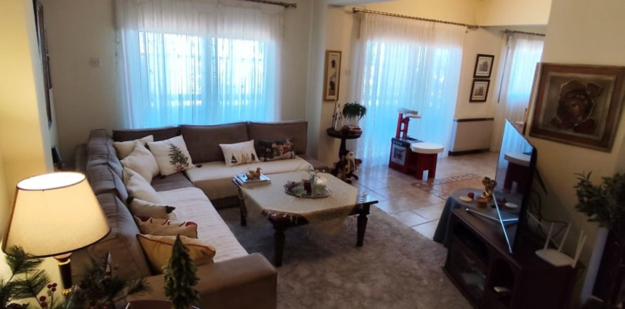 3 bedrooms Apartment in Larnaca, Larnaka,  No. 40056