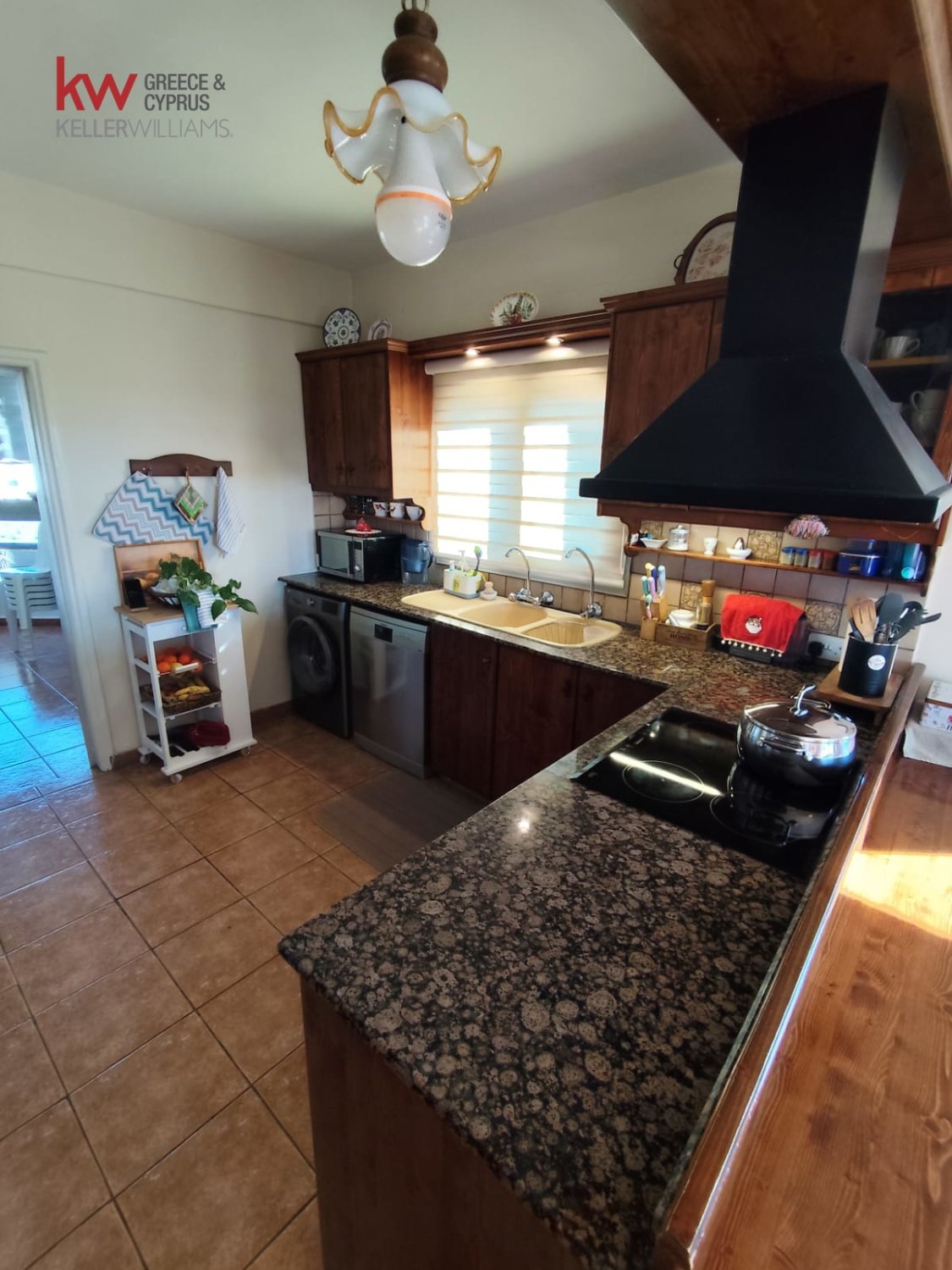 3 bedrooms Apartment in Larnaca, Larnaka, Cyprus No. 40056