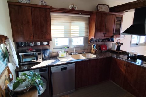 3 bedrooms Apartment in Larnaca, Larnaka,  No. 40056 21