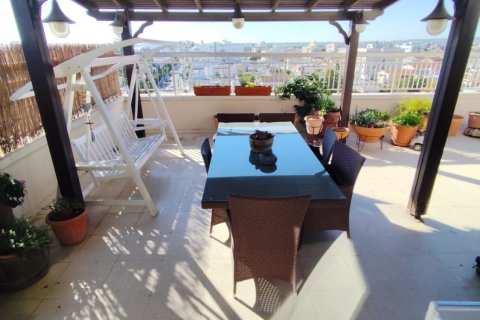 3 bedrooms Apartment in Larnaca, Larnaka,  No. 40056 22