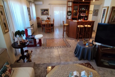 3 bedrooms Apartment in Larnaca, Larnaka,  No. 40056 2