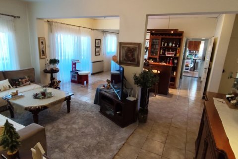 3 bedrooms Apartment in Larnaca, Larnaka,  No. 40056 9