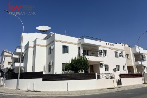 3 bedrooms Apartment in Oroklini, Larnaka,  No. 40054