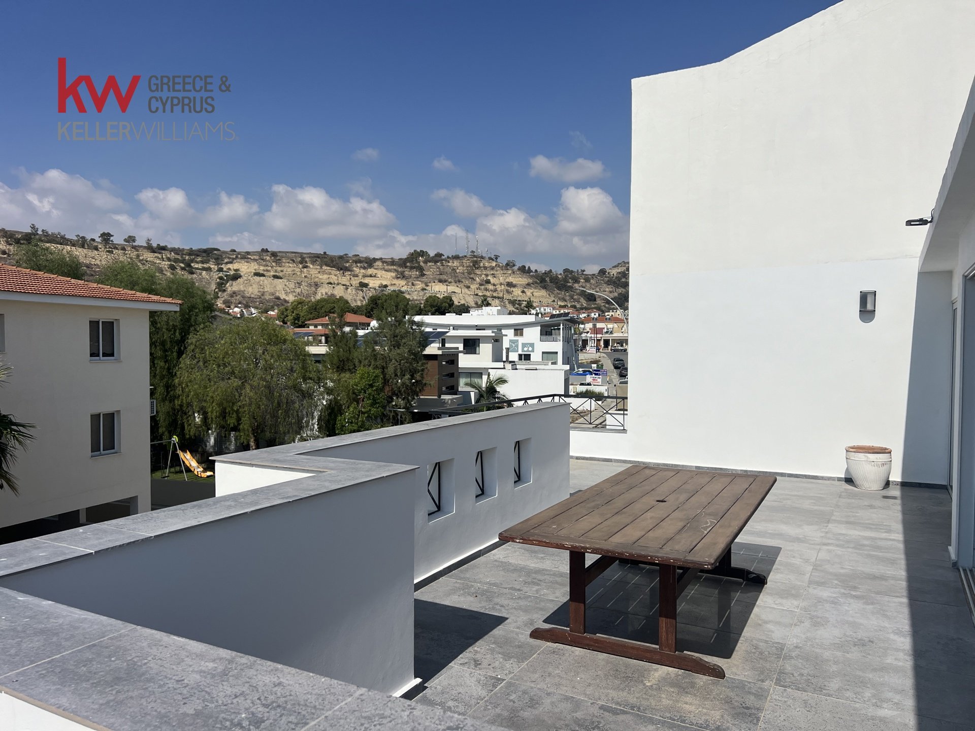 3 bedrooms Apartment in Oroklini, Larnaka, Cyprus No. 40054