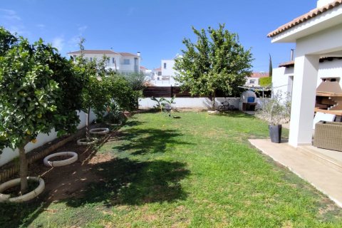 4 bedrooms Townhouse in Larnaka,  No. 40055 12