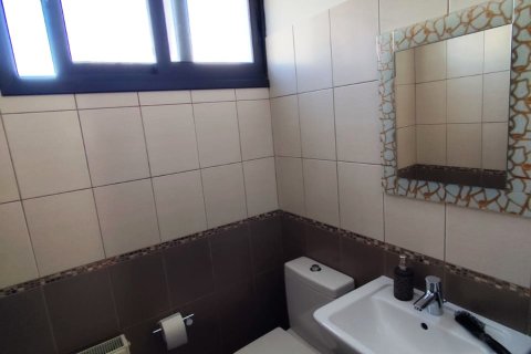 4 bedrooms Townhouse in Larnaka,  No. 40055 9