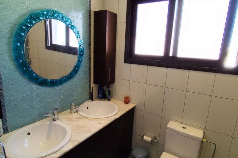 4 bedrooms Townhouse in Larnaka,  No. 40055 20