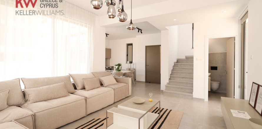 3 bedrooms Villa in Paralimni, Ammochostos,  No. 40052