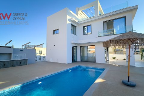 3 bedrooms Villa in Paralimni, Ammochostos,  No. 40052 11