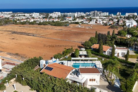 4 bedrooms Villa in Protaras, Ammochostos, No. 35717