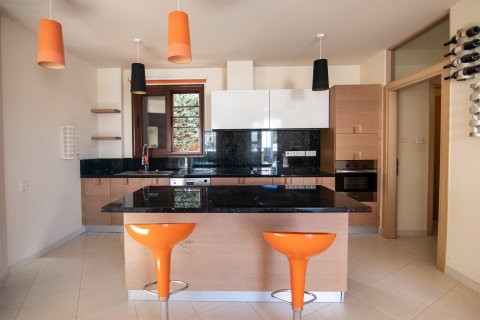 4 bedrooms Villa in Protaras, Ammochostos,  No. 35717 16