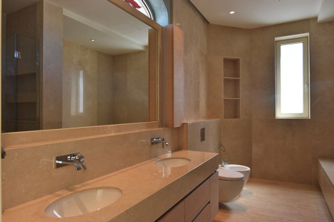 6 bedrooms Villa in Pervolia, Larnaka, No. 46057 8