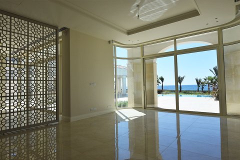 6 bedrooms Villa in Pervolia, Larnaka, No. 46057 12