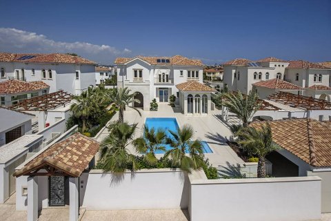 5 bedrooms Villa in Pervolia, Larnaka,  No. 46056 13