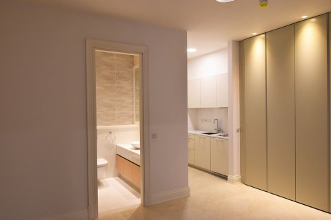 5 bedrooms Villa in Pervolia, Larnaka,  No. 46056 6