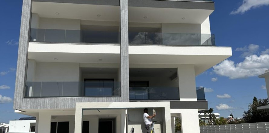 2 bedrooms Apartment in Larnaka,  No. 51265