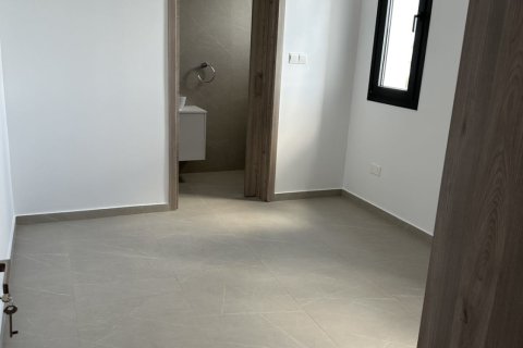 2 bedrooms Apartment in Larnaka,  No. 51265 8