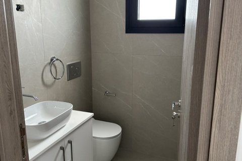 2 bedrooms Apartment in Larnaka,  No. 51265 10