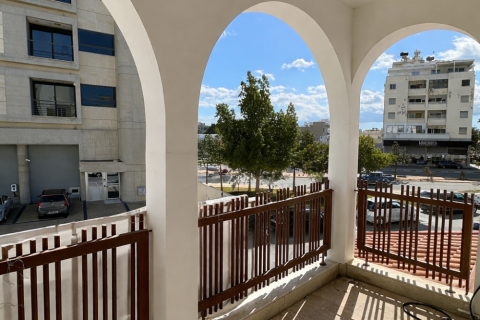 3 bedrooms Apartment in Larnaca, Larnaka,  No. 49910 11