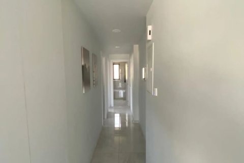 2 bedrooms Apartment in Larnaca, Larnaka,  No. 49911 6